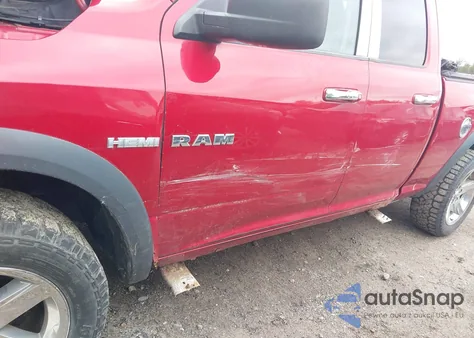 2010 Dodge Ram 1500 Slt/Sport/Trx z USA, uszkodzony, nr VIN 1D7RV1GT2AS114415